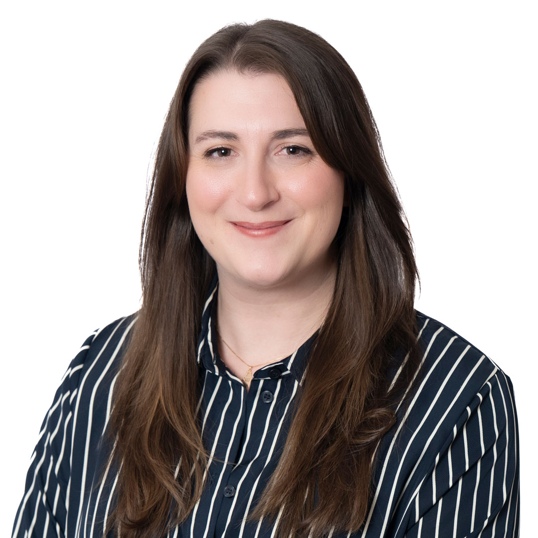 Headshot photo of Laura Larkin